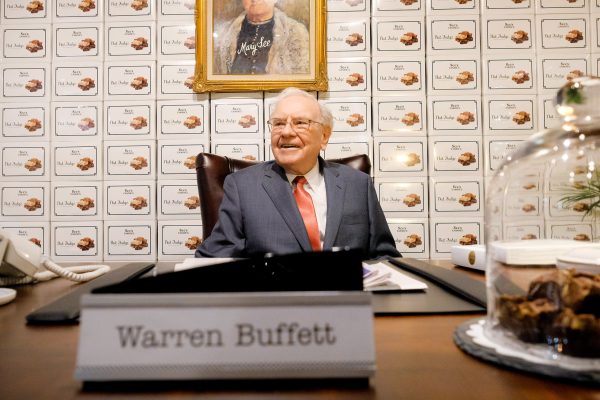 Ο Warren Buffett αγοράζει την Capital One